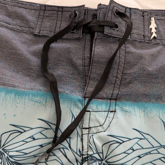 MAUI & SONS Board Short Men's 32 (34) Gray Blue 4 Way Stretch Logo Tie Waist - Picture 11 of 16